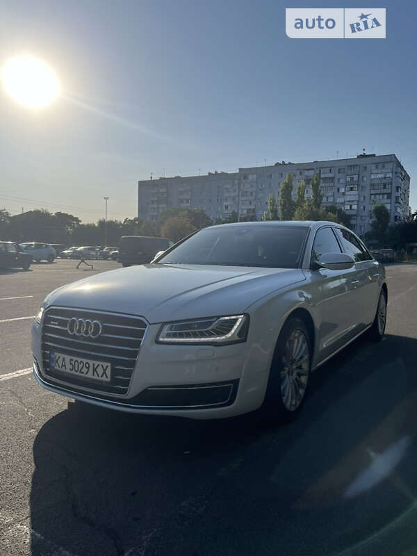 Audi A8 (2015)