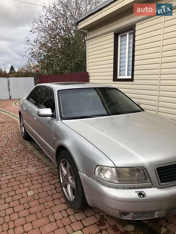 Audi A8 (2002)