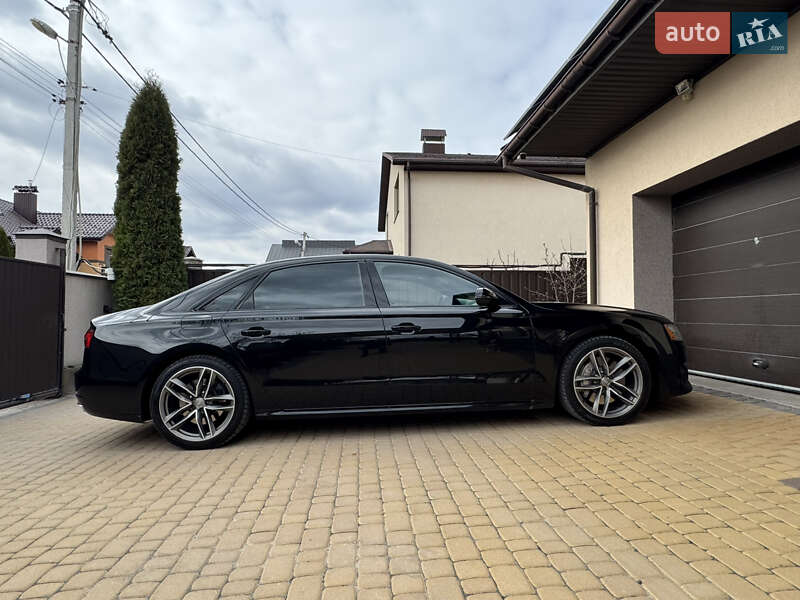 Audi A8 (2017)