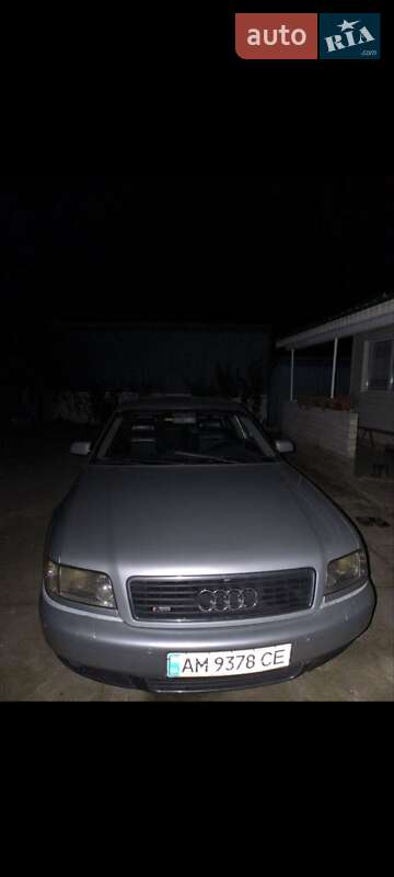Audi A8 (2002)