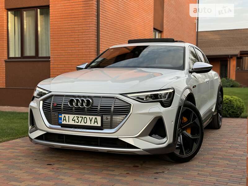 Audi E-tron s (2021)