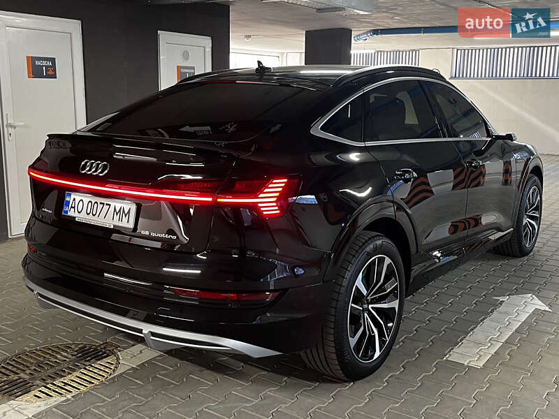Audi E-tron (2021)