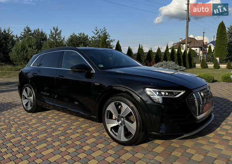 Audi E-tron (2019)