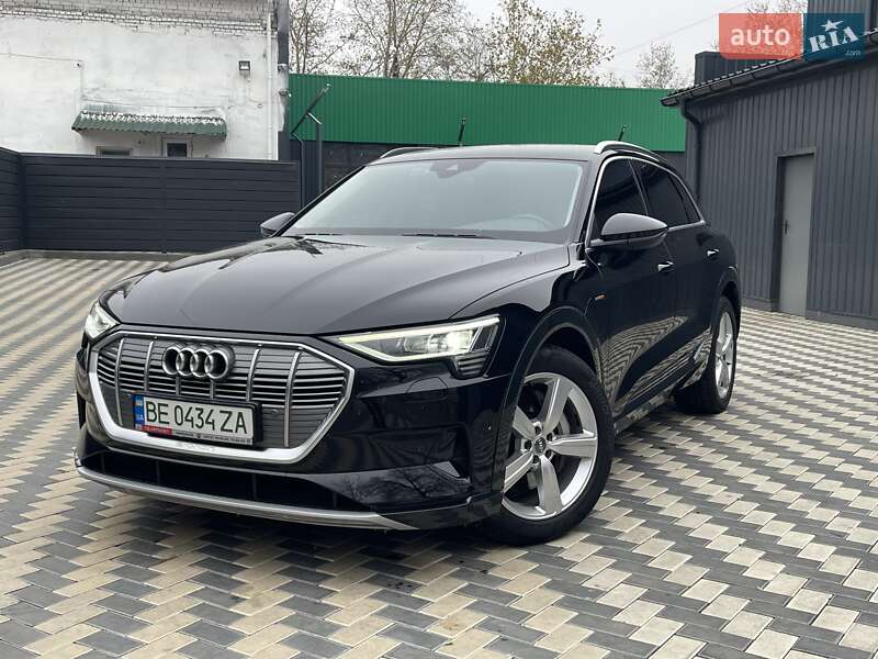 Audi E-tron (2019)