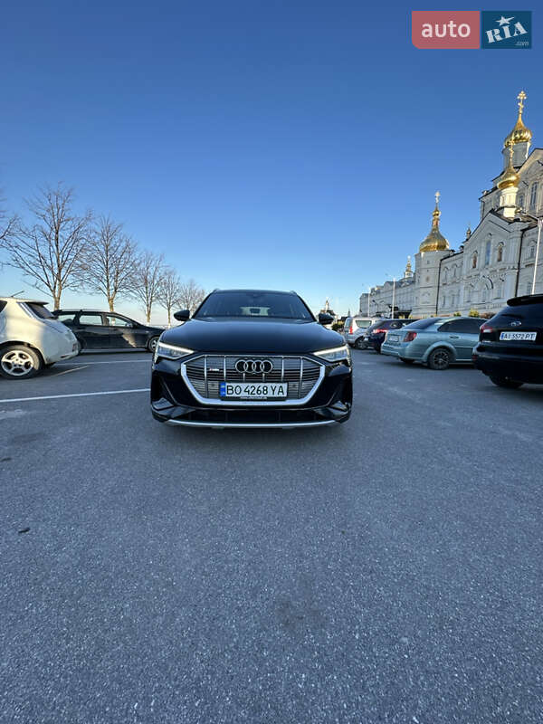 Audi E-tron (2021)