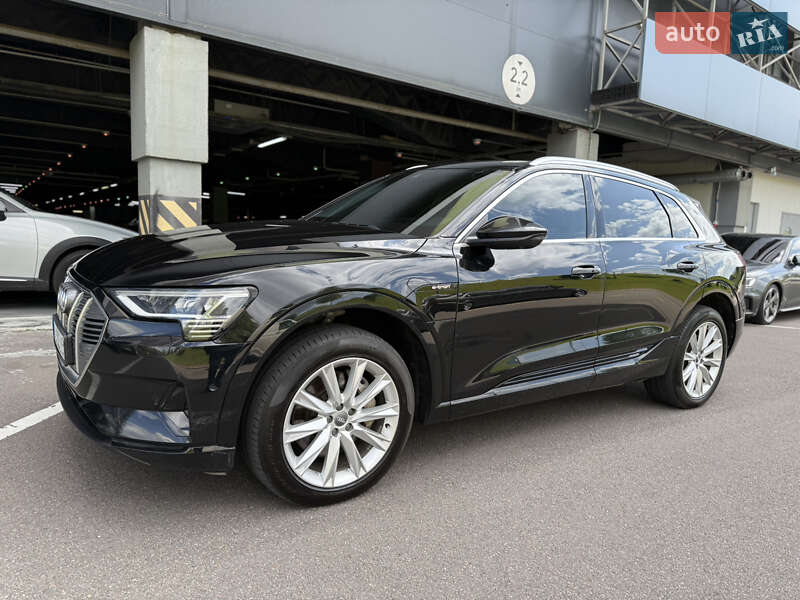 Audi E-tron (2019)