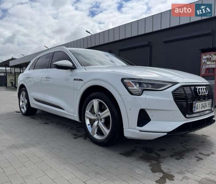 Audi E-tron (2019)