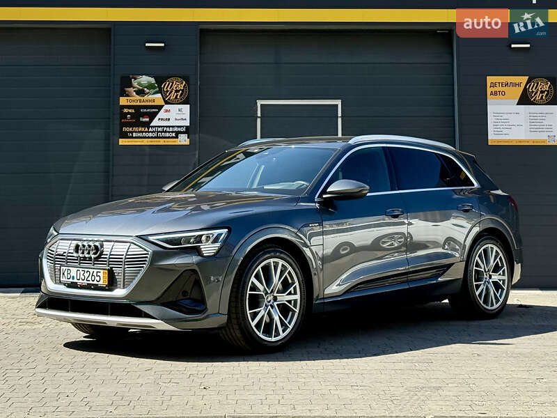 Audi E-tron (2022)