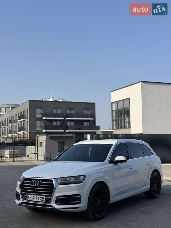 Audi Q7 (2016)