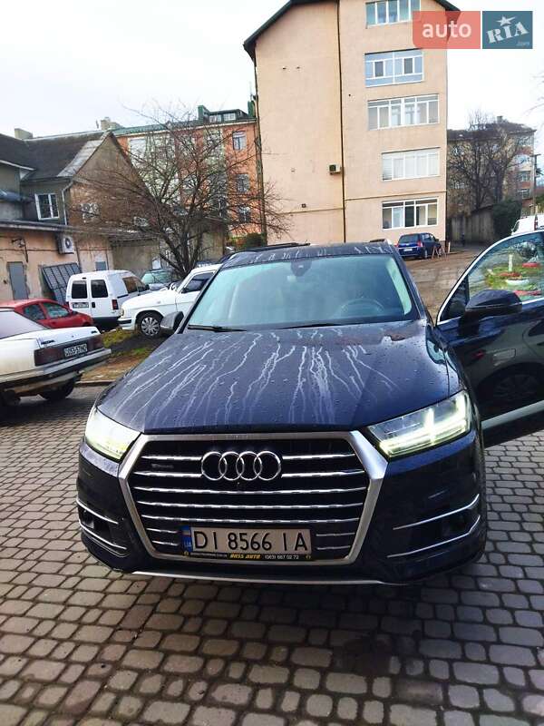 Audi Q7 (2017)