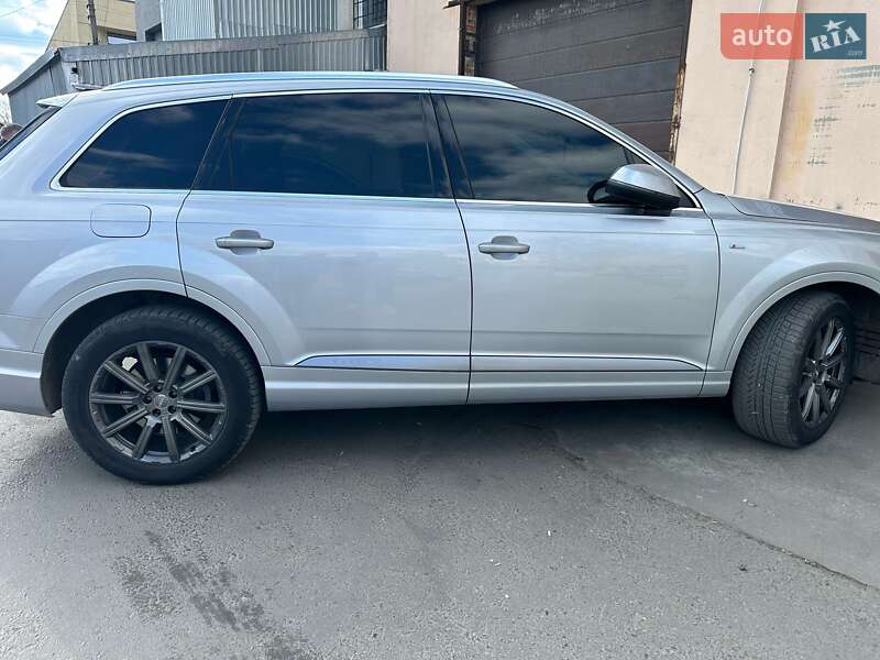 Audi Q7 (2015)