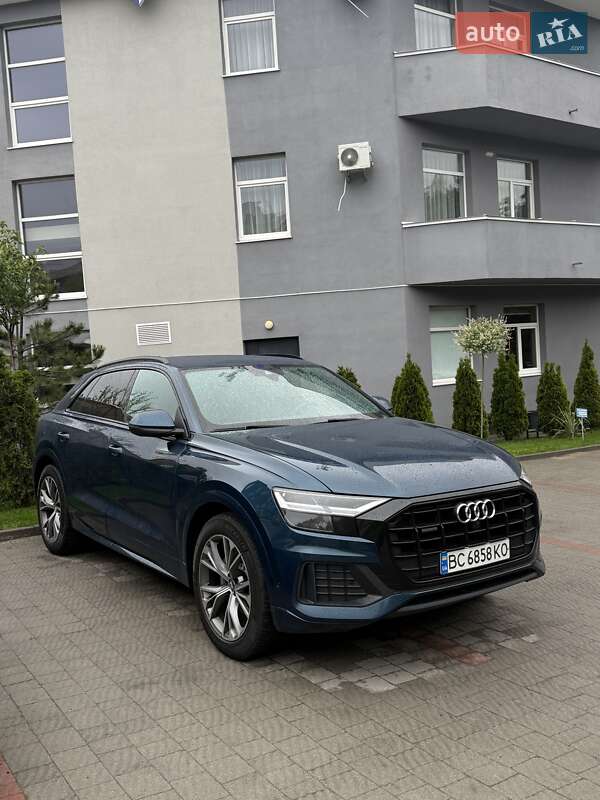 Audi Q8 (2020)