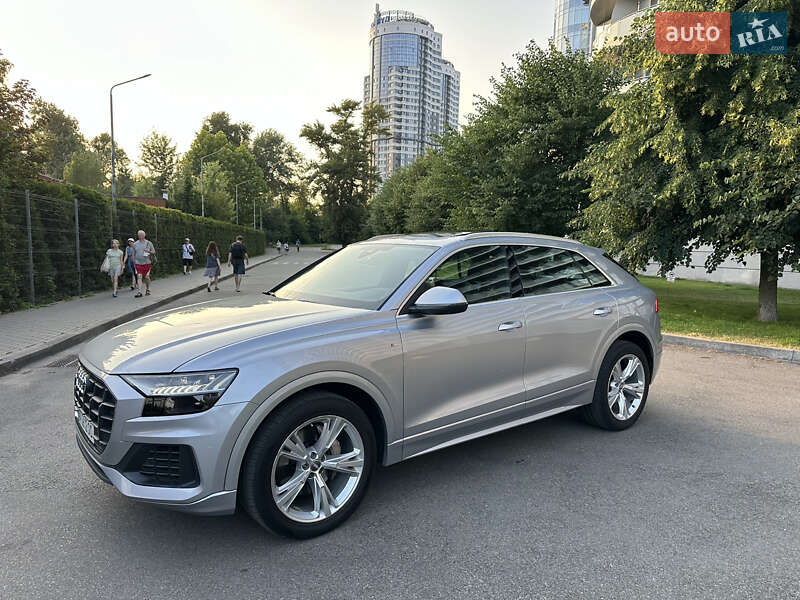 Audi Q8 (2019)