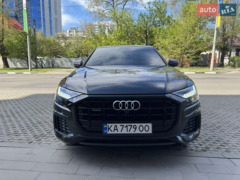 Audi Q8 (2019)
