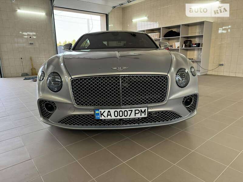 Bentley Continental gt (2020)