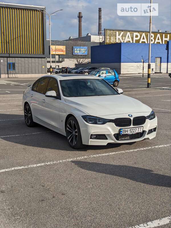 Bmw 330e (2017)