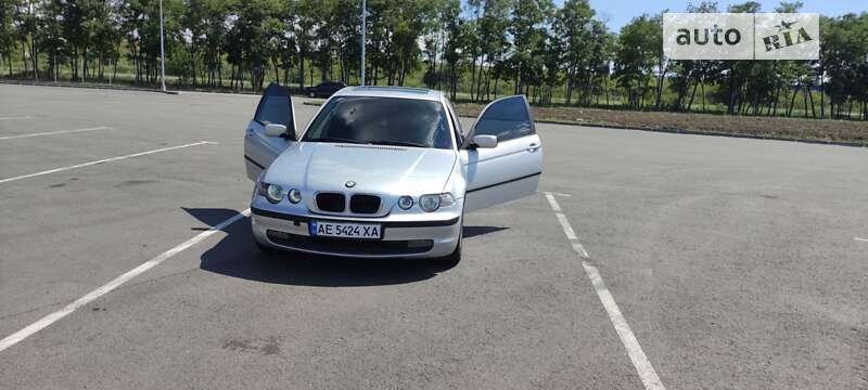 Bmw 316ti (2004)