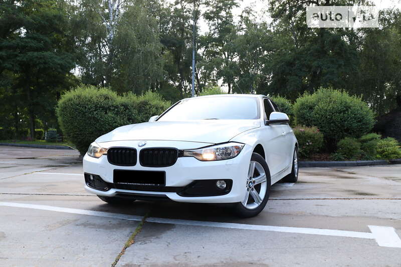 Bmw 320i xdrive (2015)