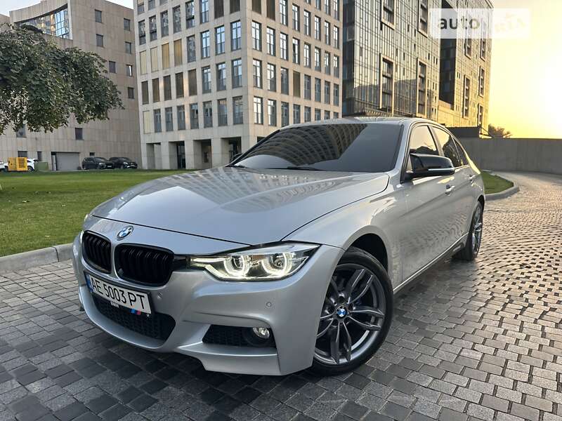 Bmw 320khi (2015)
