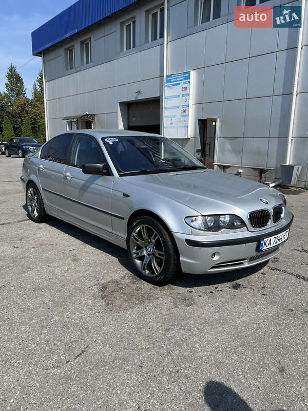 Bmw 330xi (2003)