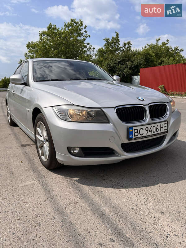 Bmw 3 series (2010)