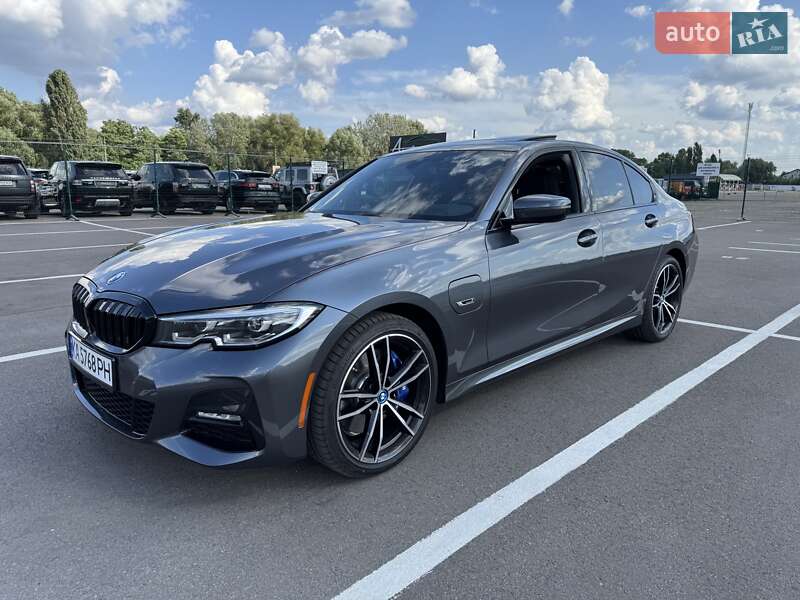 Bmw 3 series (2021)