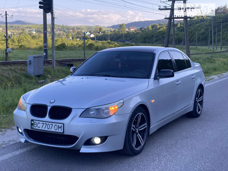 Bmw 520i (2005)