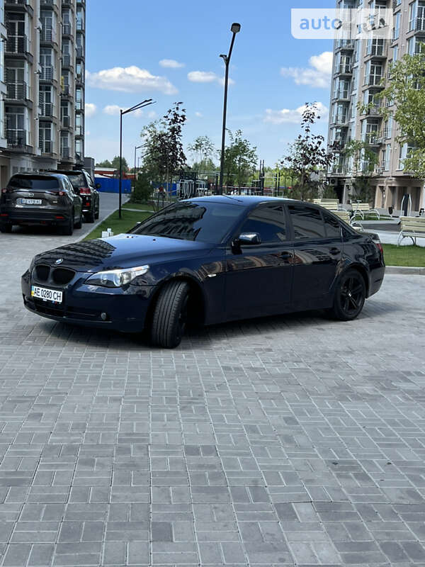 Bmw 520i (2005)