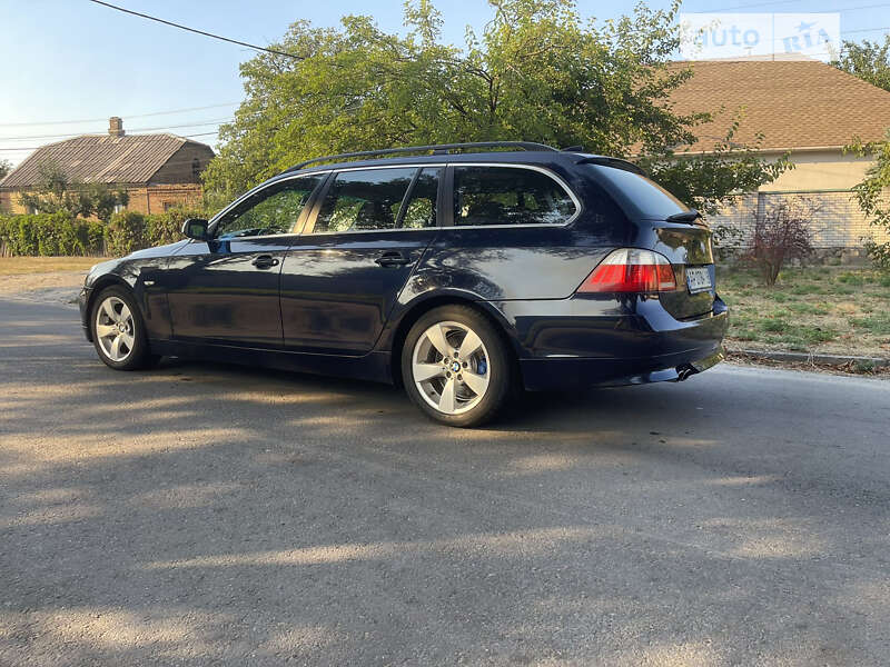 Bmw 523i (2005)