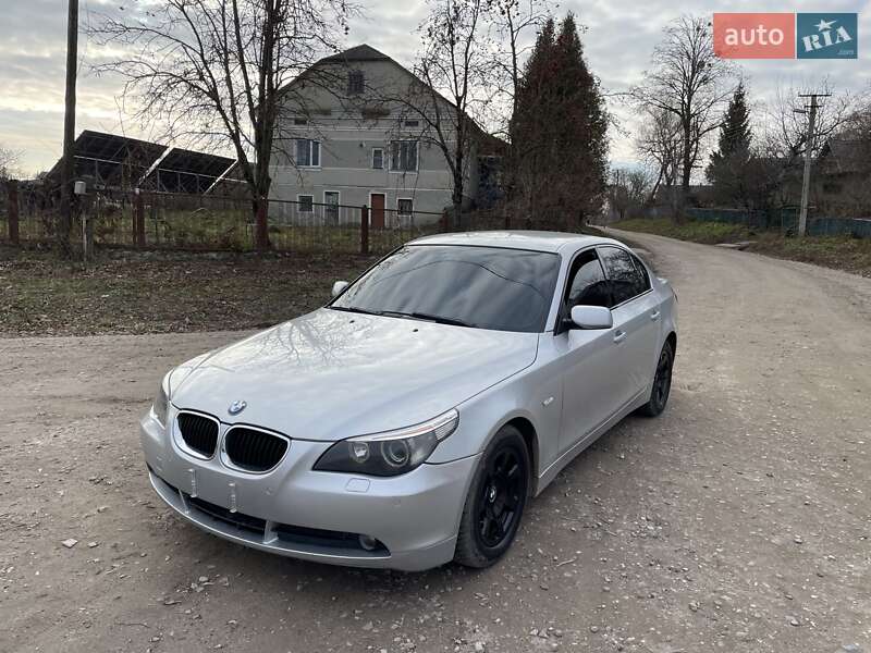 Bmw 520i (2003)