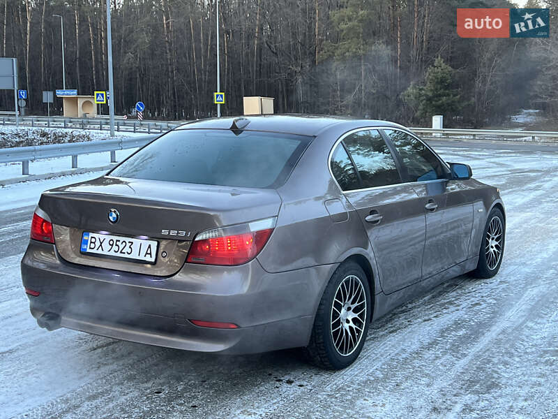 Bmw 523i (2006)