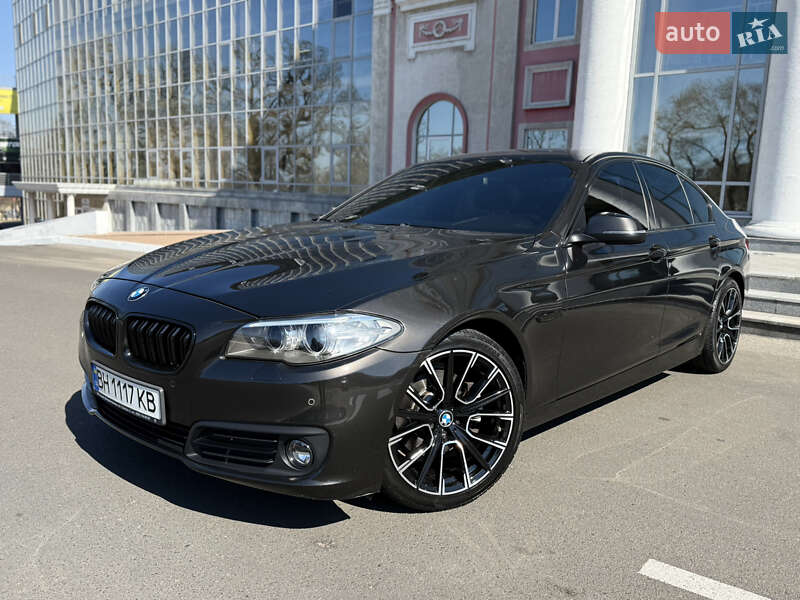 Bmw 5 series (2016)