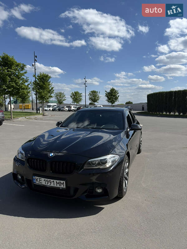 Bmw 5 series (2016)