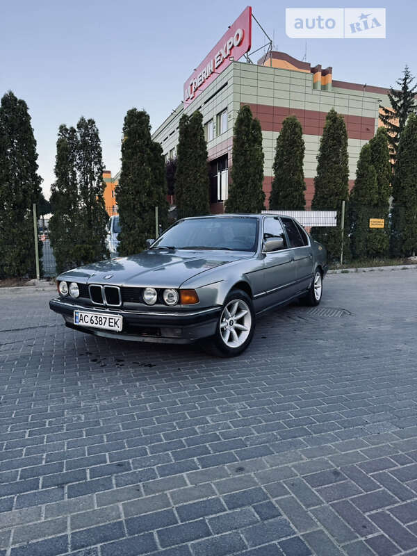 Bmw 7 series (1989)