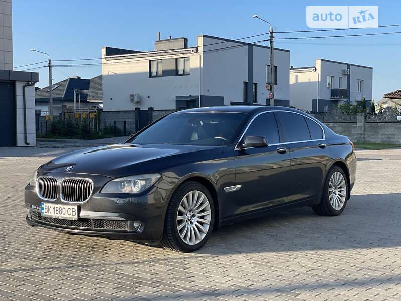 Bmw 7 series (2010)