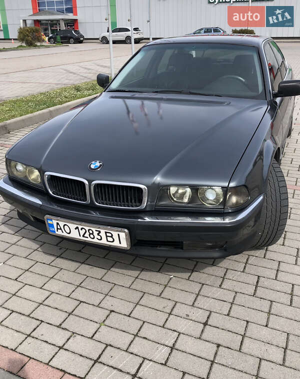Bmw 7 series (1996)