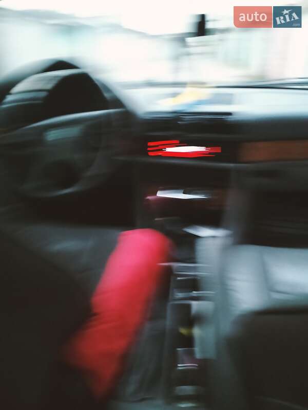Bmw 7 series (1993)