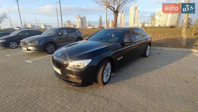 Bmw 7 series (2015)