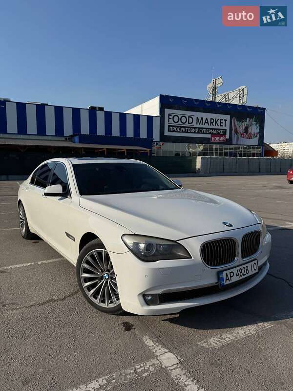 Bmw 7 series (2011)