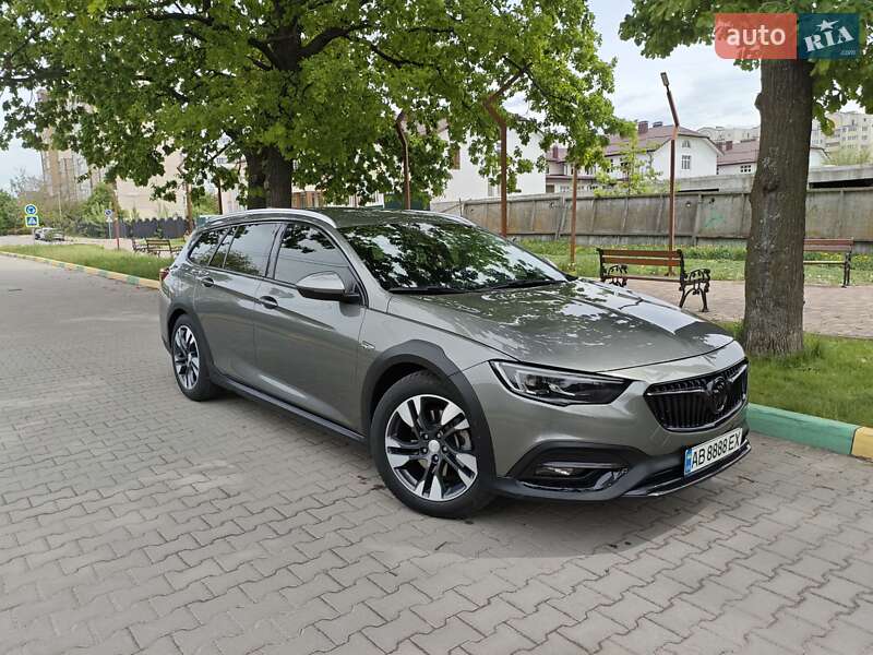 Buick Regal tourx (2018)