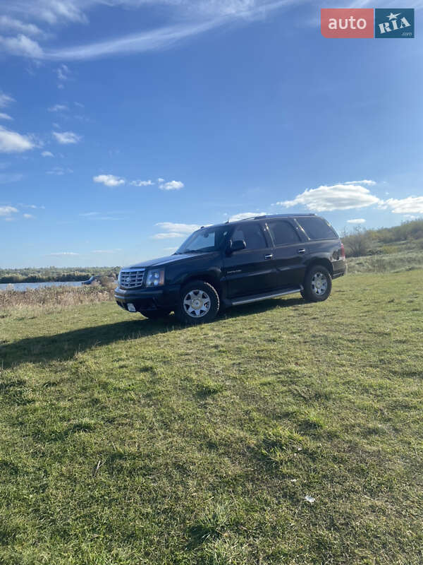Cadillac Escalade (2004)