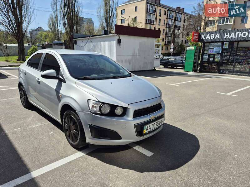 Chevrolet Aveo (2012)