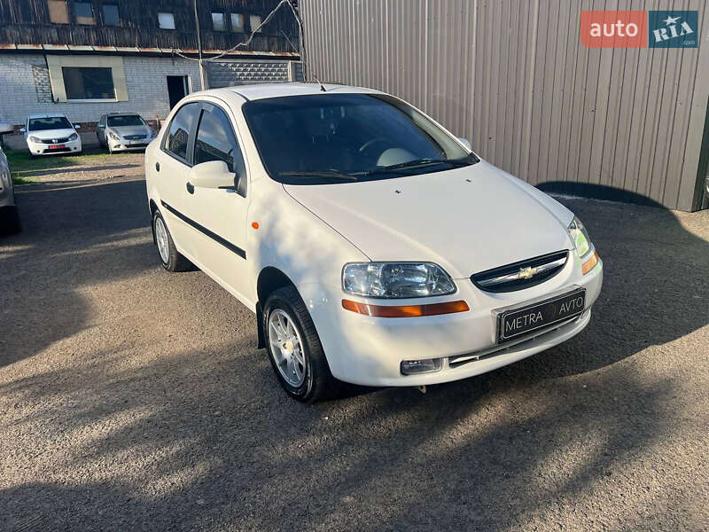 Chevrolet Aveo (2005)