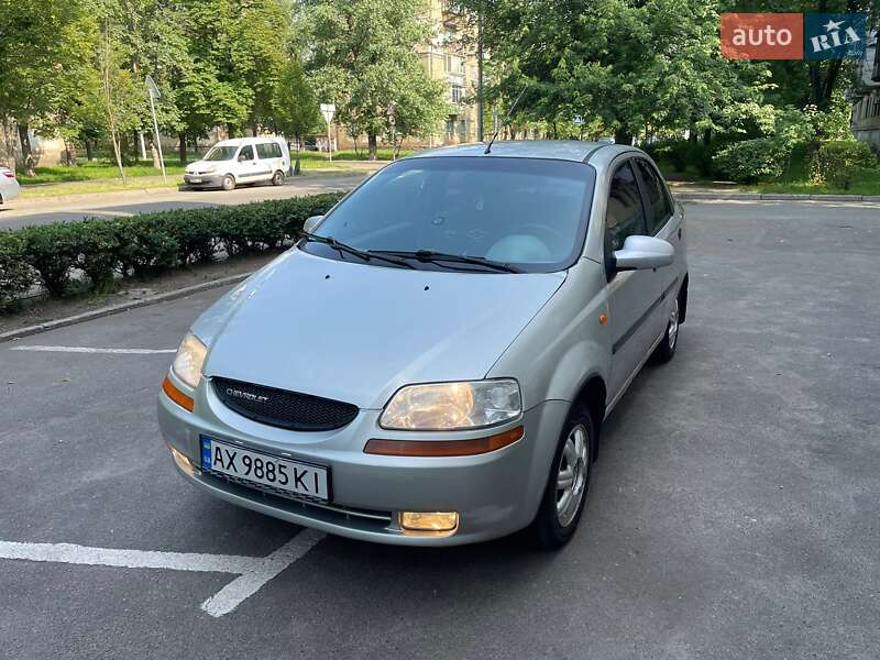Chevrolet Aveo (2004)