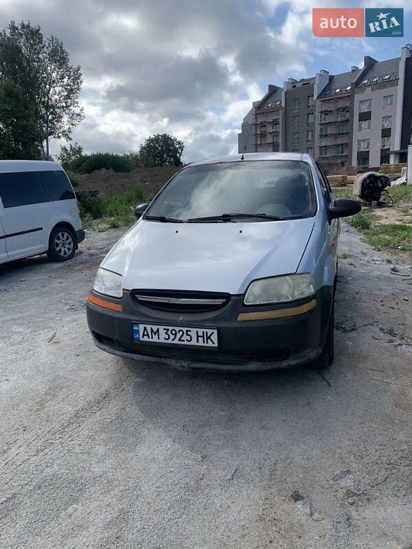 Chevrolet Aveo (2005)