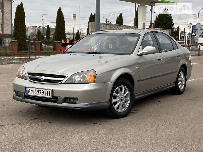 Chevrolet Evanda (2005)