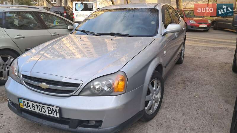 Chevrolet Evanda (2005)