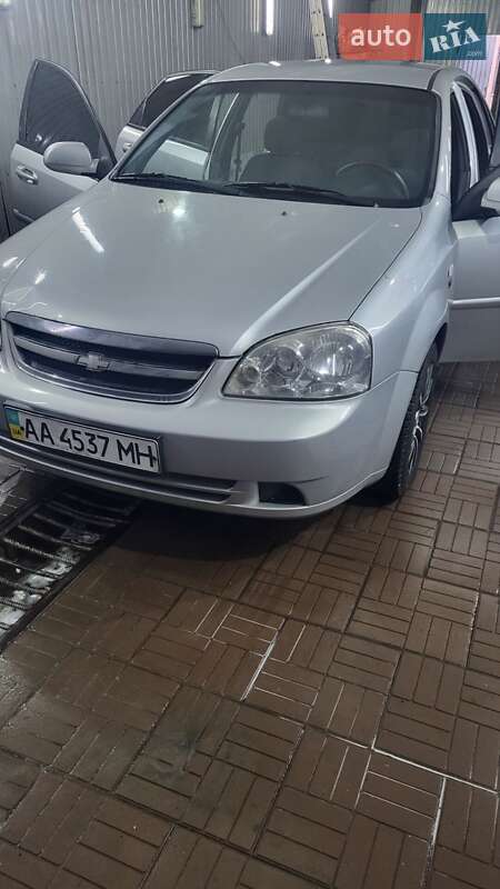 Chevrolet Lacetti (2012)