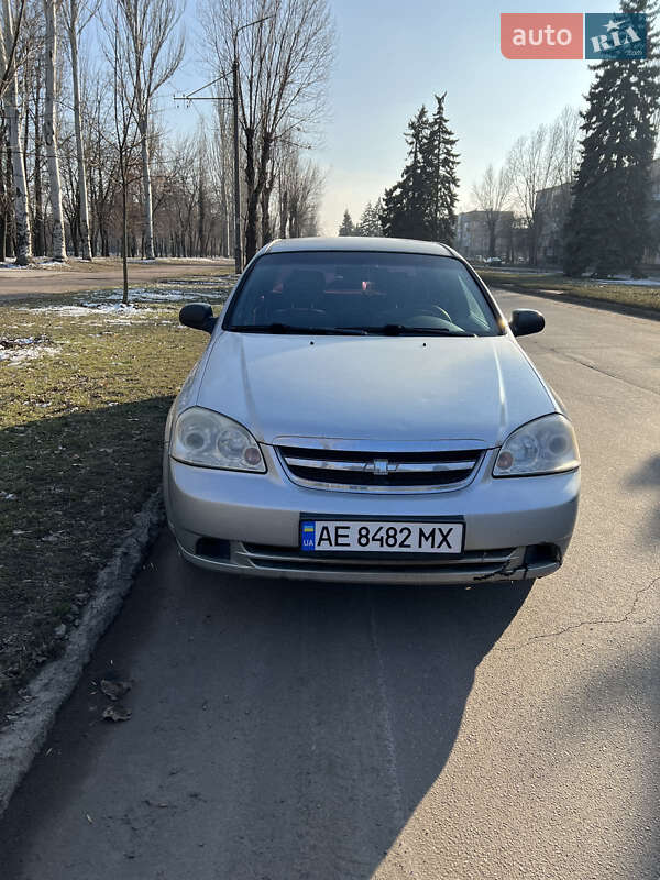 Chevrolet Lacetti (2005)