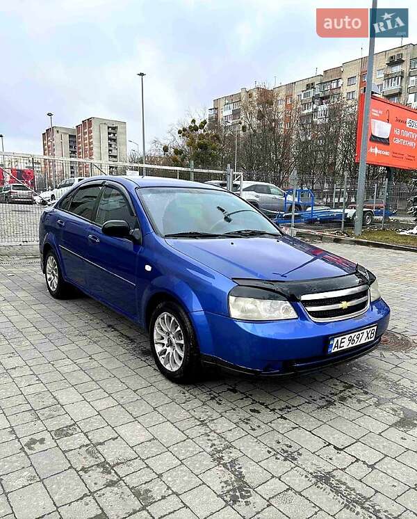 Chevrolet Lacetti (2005)